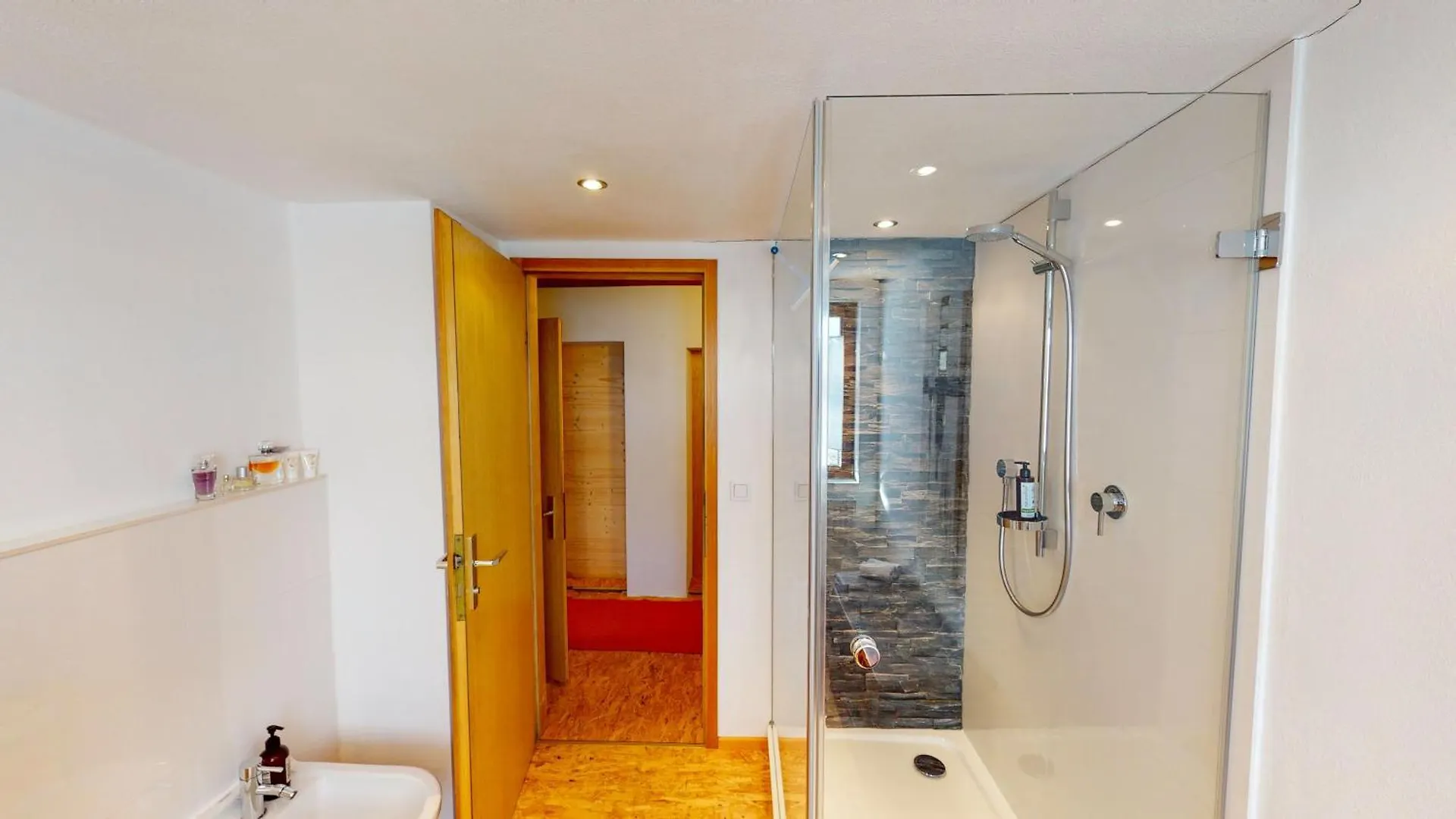 Apartment Uriges Ferienhaus Im Gruenen Grunenbach